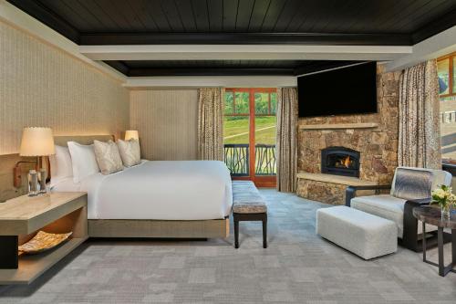 The Ritz-Carlton, Bachelor Gulchにあるベッド