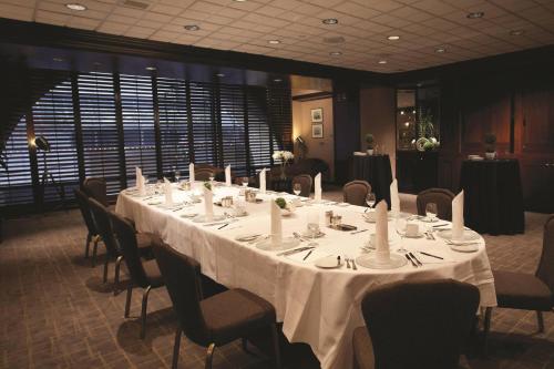 Restaurace v ubytování Metropolitan Hotel Vancouver