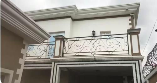 Balkón nebo terasa v ubytování maison avec bar privé à kintélé