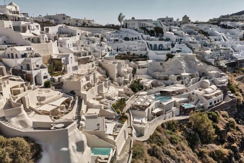 Mystique, a Luxury Collection Hotel, Santorini