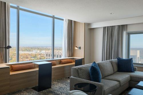 Posezení v ubytování Sheraton Grand Sacramento