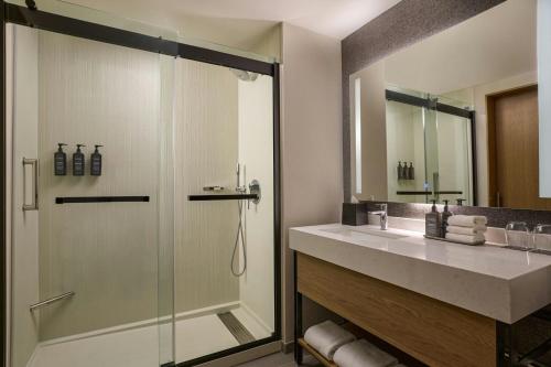 Koupelna v ubytování Sheraton Grand Sacramento
