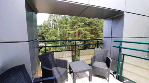 2 pokoje w KORONIE DRZEW apartament nad Zalewem