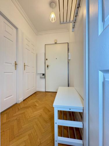 Photo de la galerie de l'établissement Lauriston - 75016 - Paris Trocadéro - Tour Eiffel, à Paris