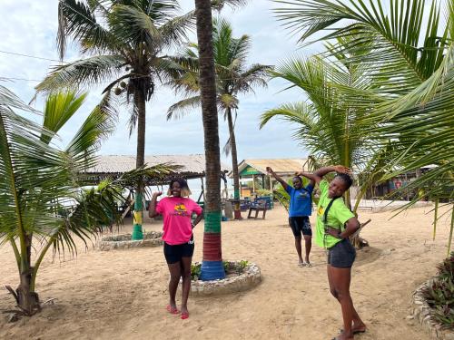Galería fotográfica de Sango beach en Accra