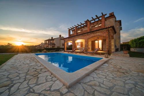 Beautiful Istrian Villa with private pool and private parking