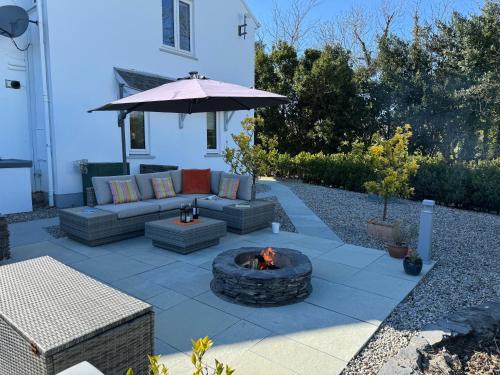 Gallery image of Elm Grove, Family Room in Schull
