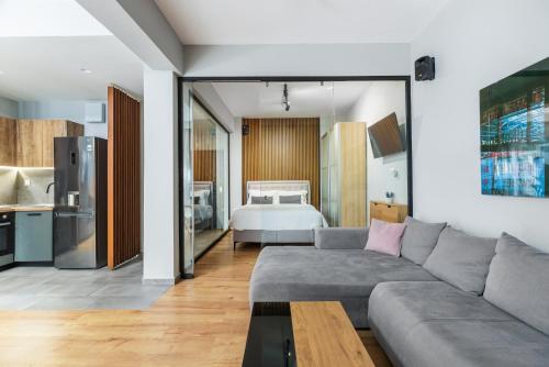Glass House by Nest