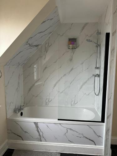 Bilik mandi di Arthur St Rooms