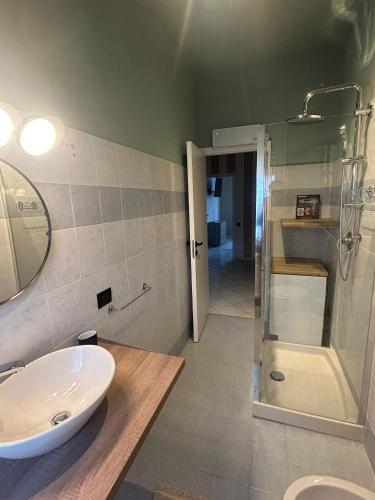 Un baño de DooR48