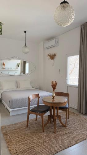 Stylish Studio in Psyri