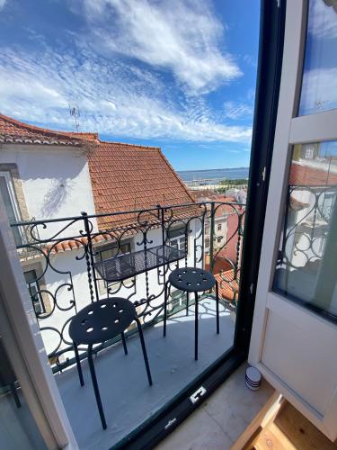 Lisbon Duplex Alfama, River Views
