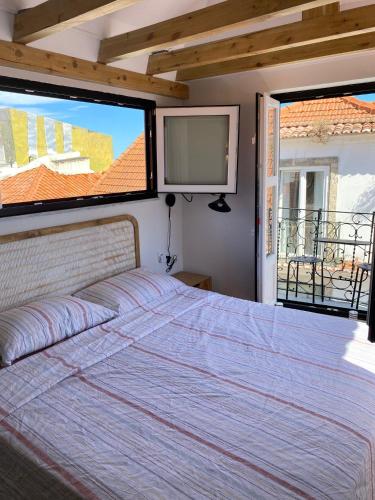 Lisbon Duplex Alfama, River Views