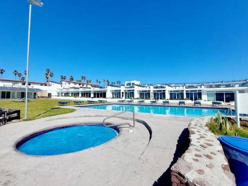 Bazén v ubytování Beachfront Boutique Villa Cazadores nebo v jeho okolí