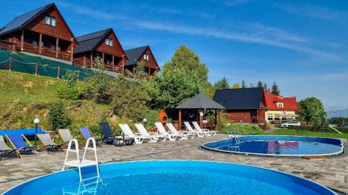 Kolam renang di atau dekat dengan Pensjonat Na Górce - Widok Na Jezioro Solińskie i Góry