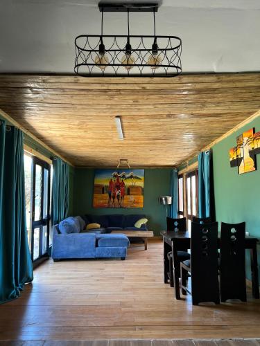 Gallery image of Amboseli Glass house in Oloitokitok 