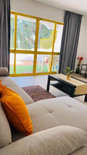 Apartamento 5 min a pé da praia, com terraço ao sol, no 1º andar