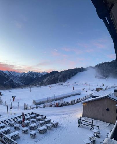 Appartement vue sur les Pyrénées 4pers aux pieds des pistes