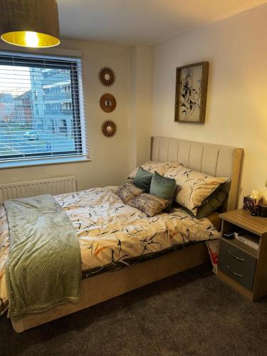 Voodi või voodid majutusasutuse Idyllic Riverside Retreat toas