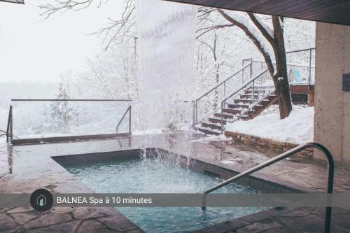 Le 14 Chalets Howard - Spa-Shower-Hammock-Bromont зимой