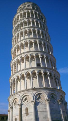 a close up of the leaning tower oflahomalahoma at Albergo Ristorante La Greppia in Montedivalli Chiesa