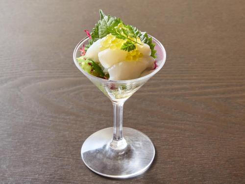 旅館の敷地内または近くでの食事または食べ物
