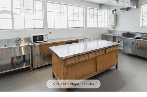 UNPLAN Village Hakubaにあるキッチンまたは簡易キッチン