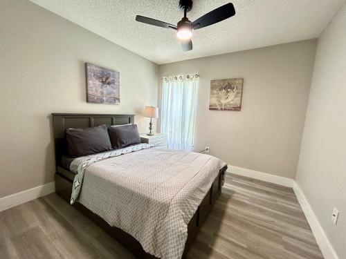 Кровать или кровати в номере Disney & Legoland Retreat Family-Friendly Getaway NEWLY RENOVATED