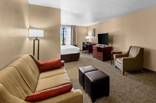 Χώρος καθιστικού στο Comfort Inn Benson near Kartchner Caverns