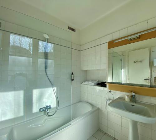 Koupelna v ubytování Hôtel des Templiers