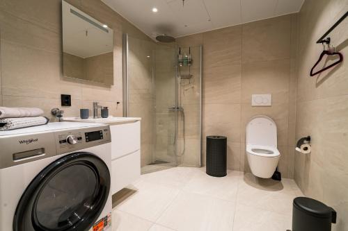 ห้องน้ำของ Northern Light Apartments - Nyholmen Luxury Penthouse A