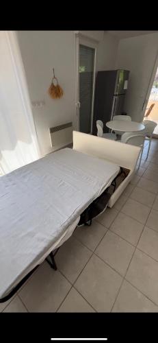 Photo de la galerie de l'établissement Paisible appartement avec piscine, à La Ciotat