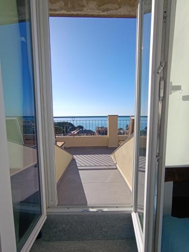 Balkón nebo terasa v ubytování Romantic Loft Sea View Nervi