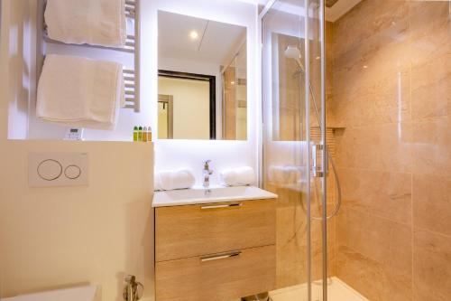 Scandinavian Urban 3 - 2BR apartment in Cannes center - close to the beach and Palais