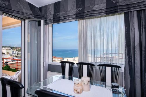 Elegance Sea View Apartment