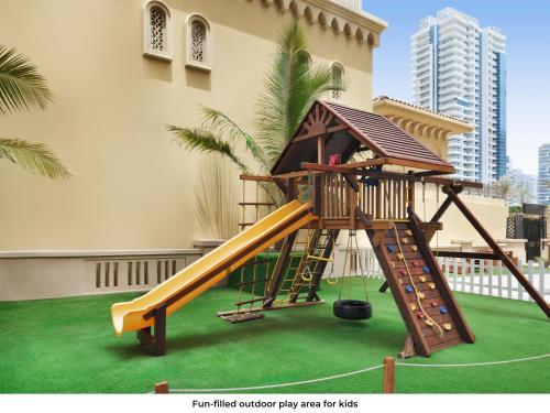 Mövenpick Hotel Jumeirah Beach Image
