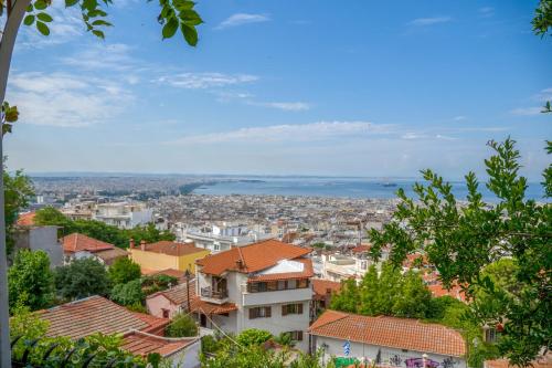 Eliosky Apartment in Ano Poli, Thessaloniki #FeelsLikeHome