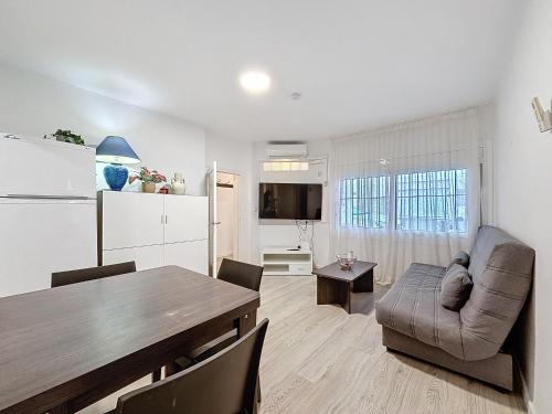 REMENDADORES Planta baja 50m de la playa