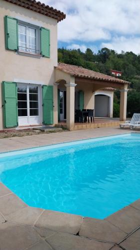Très belle villa 17 avec piscine
