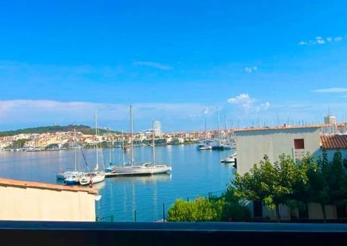 Studio vue port et mer Cap d'Agde île des Pêcheurs