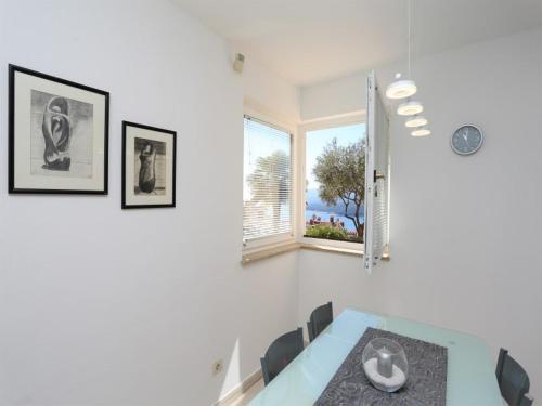 App with terrace with sea view,639