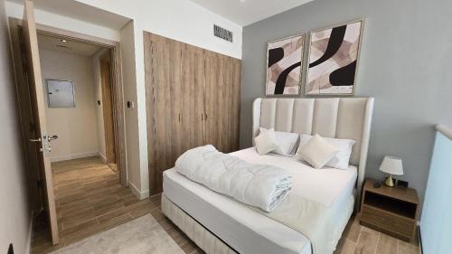 เตียงในห้องที่ 1 bed townhouse