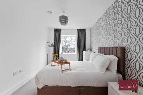 Ένα ή περισσότερα κρεβάτια σε δωμάτιο στο Two Bed Flat - Isleworth