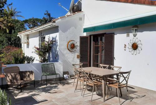 Casa Cumbre - 3 Bedroom Holiday Villa
