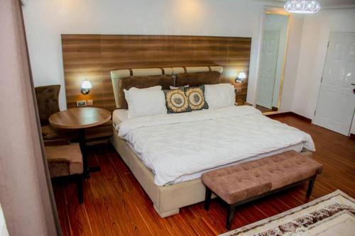 Fotografie z fotogalerie ubytování Kay's Place Luxury Apartment v destinaci Oshogbo