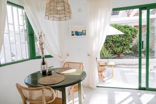 'Casa Ola' Relax in style by the sea