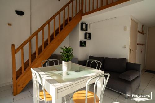 Photo de la galerie de l'établissement Vias-Plage - Villa climatisée à 500m de la plage, à Vias