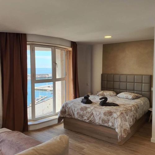 Center Marina view Gold Studio