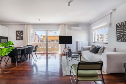 Athenian 3BR seaside property in Alimos by UPSTREET