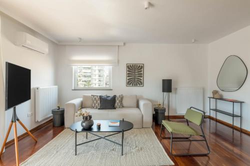 Athenian 3BR seaside property in Alimos by UPSTREET